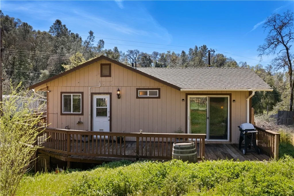 Photo of 6985 Floyd Way