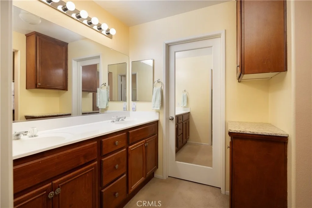 Photo of 1686 Lakeside