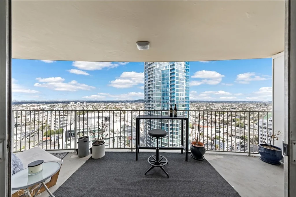 Photo of Unit 3003 at 700 E Ocean Boulevard