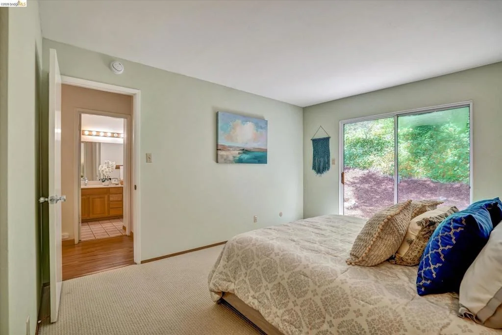 Photo of 2826 Wright Ave