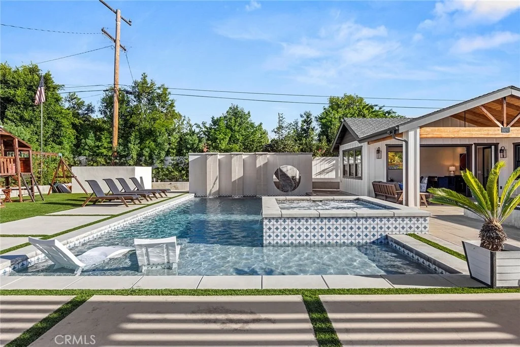 Photo of 136 Miramonte Drive
