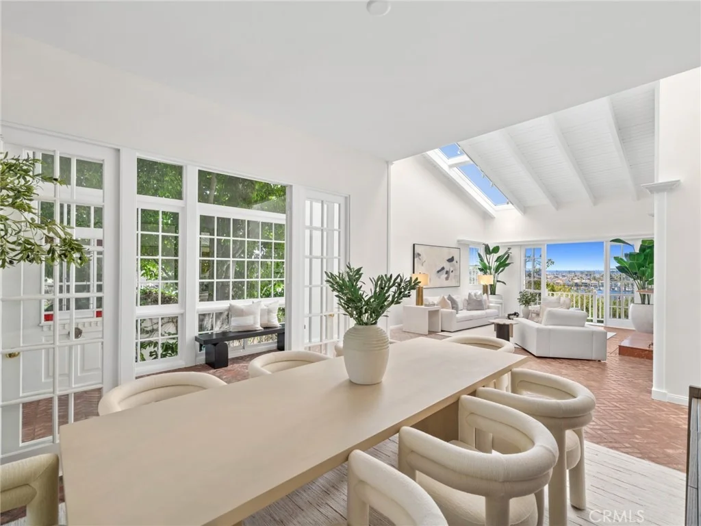 Photo of 2311 Cliff Drive