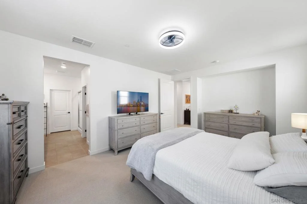 Photo of 35241 Valencia Pt