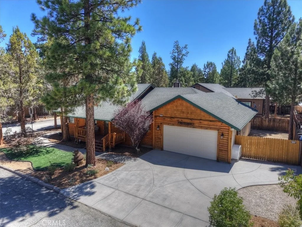 Photo of 320 Eider Drive