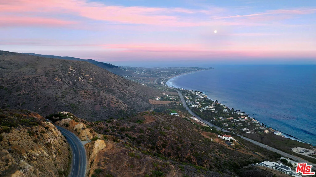 Photo of 4140 Encinal Canyon Road