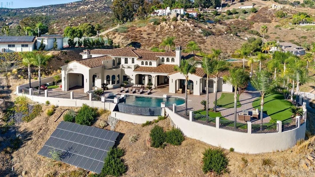 Photo of 2424 Cerro Sereno