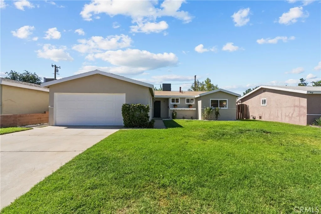Photo of 512 E Lingard