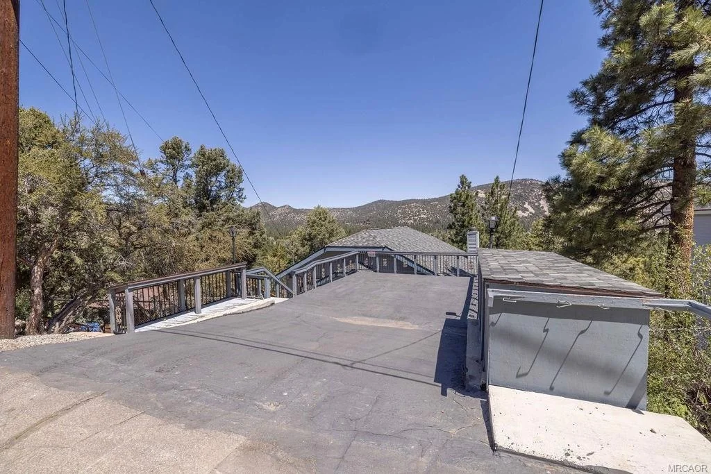 Photo of 337 Lookout Drive