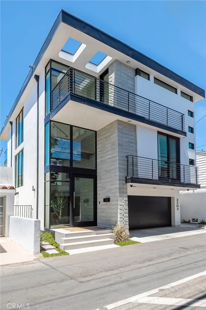 Photo of 3203 Vista Drive