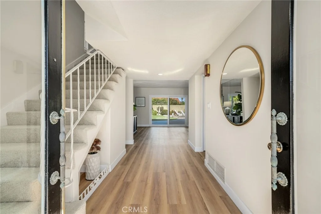 Photo of 890 N Hillside Drive