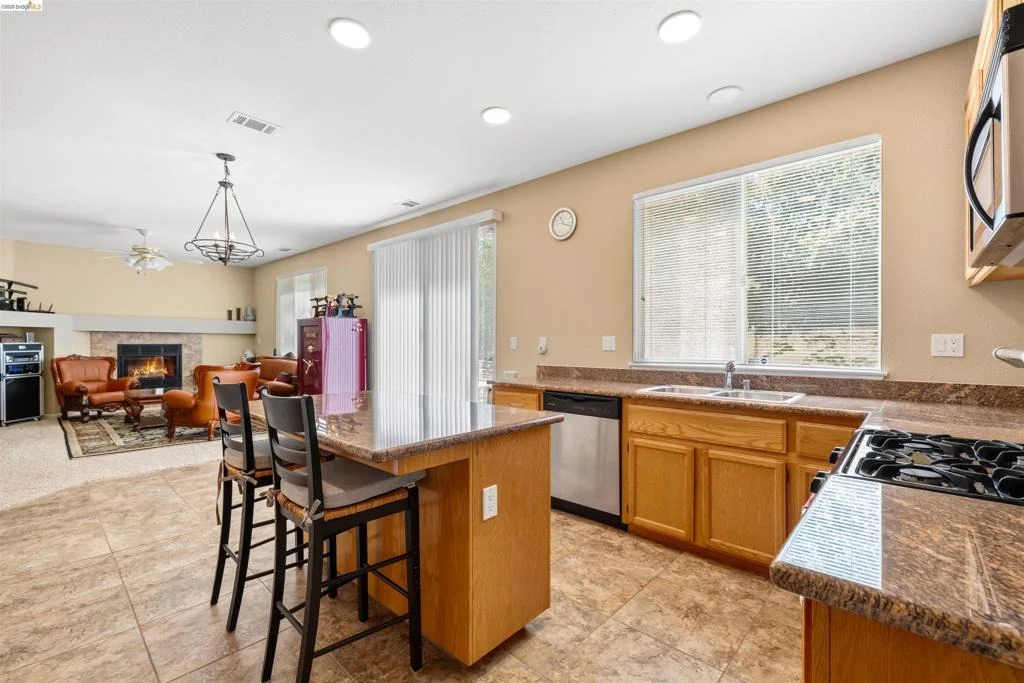 Photo of 1900 Kern Mountain Way