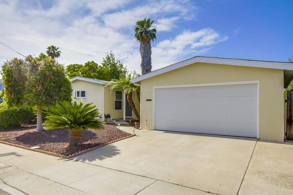 Photo of 8871 PINECREST AVE