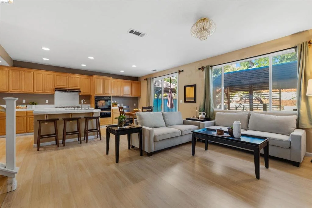 Photo of 1842 Sanger Peak Way