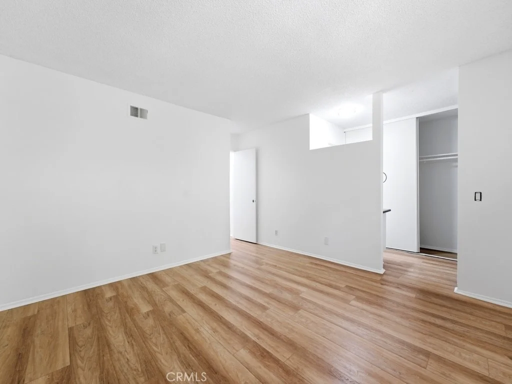 Photo of 5835 Cardoza Drive