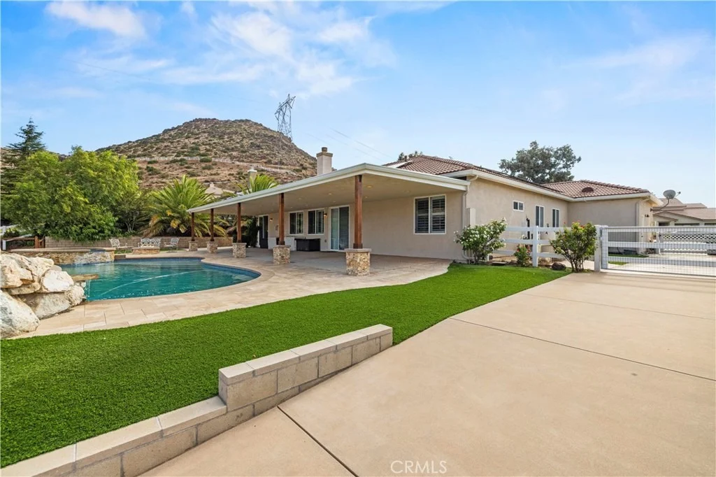 Photo of 34665 Desert Road