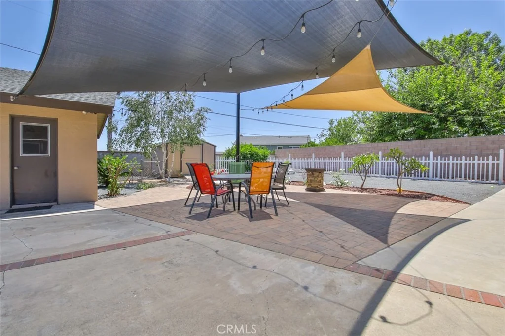 Photo of 874 W 19th St