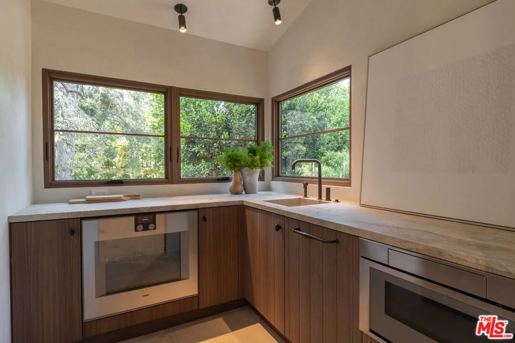 Photo of 4146 High Valley Road