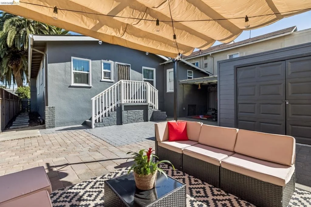 Photo of 3435 Dimond Ave