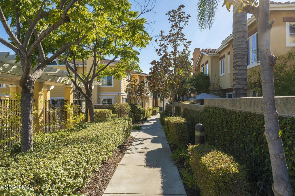 Photo of Unit B at 2916 Esperanza Way