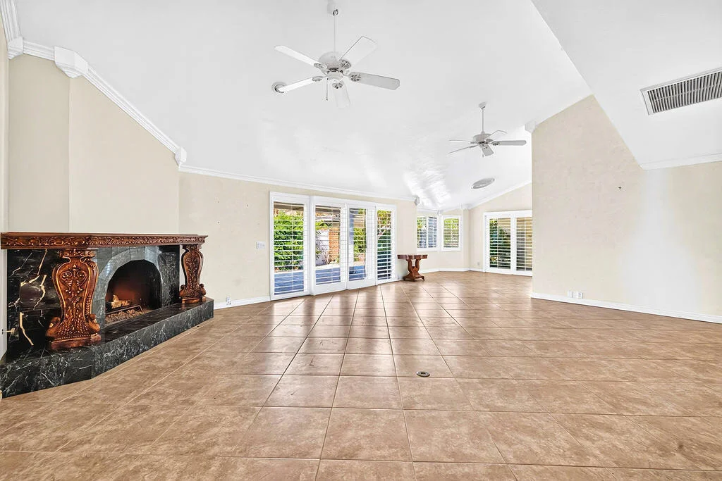 Photo of 48825 Avenida Anselmo