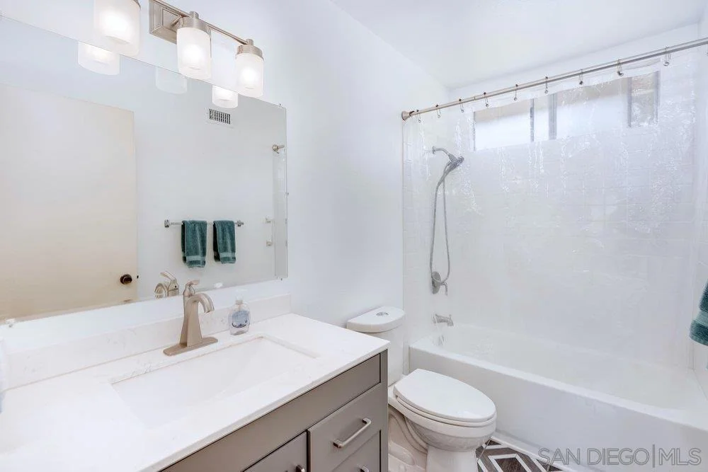 Photo of 3380 Mount Ariane