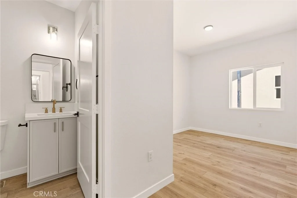 Photo of 2151 Euclid