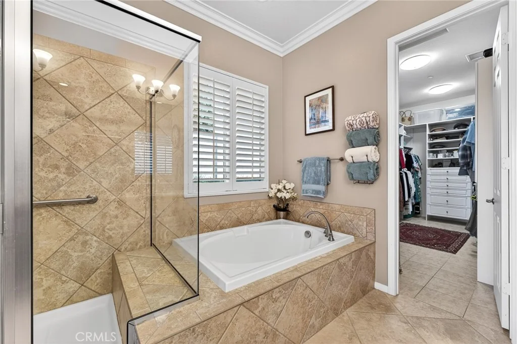 Photo of 370 Irvine