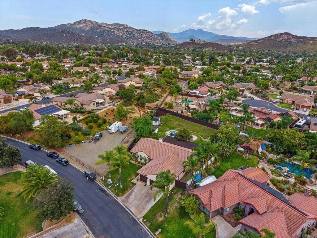 Photo of 23560 Green Glen