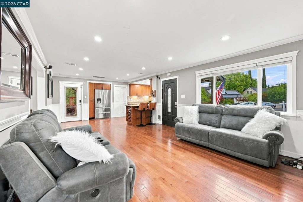 Photo of 4074 Hamlet Ct