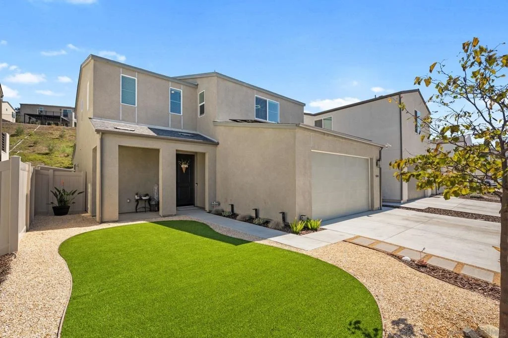 Photo of 35241 Valencia Pt