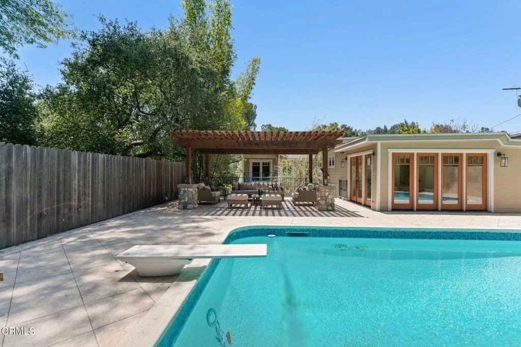 Photo of 130 S Arroyo Boulevard