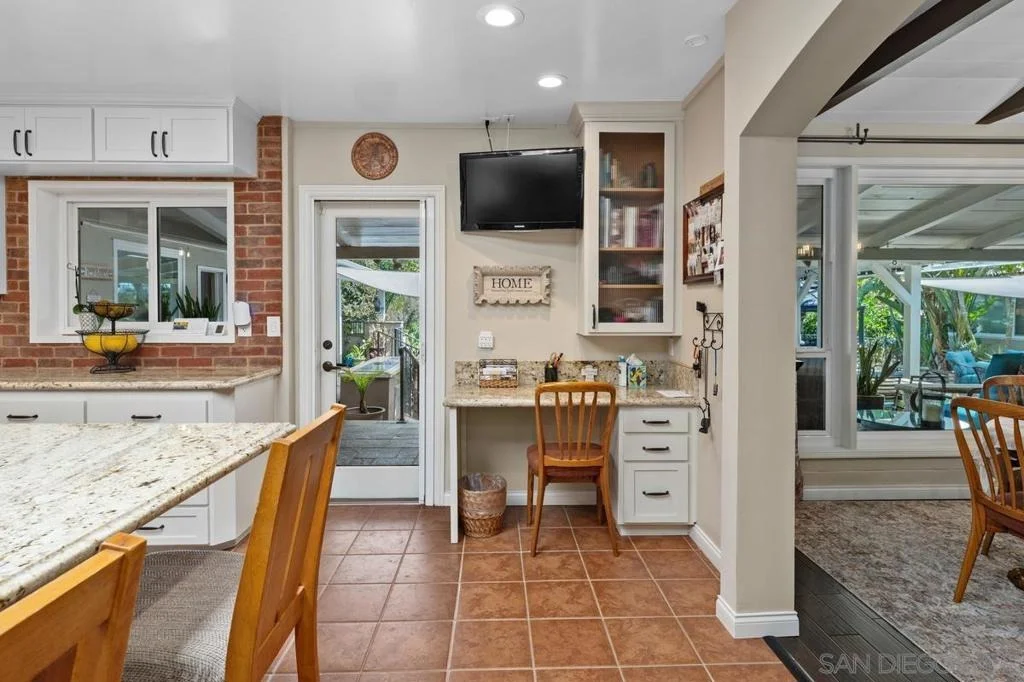 Photo of 9865 Edgelake Drive