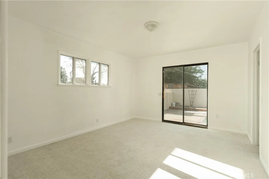 Photo of 1441 Jenner Street