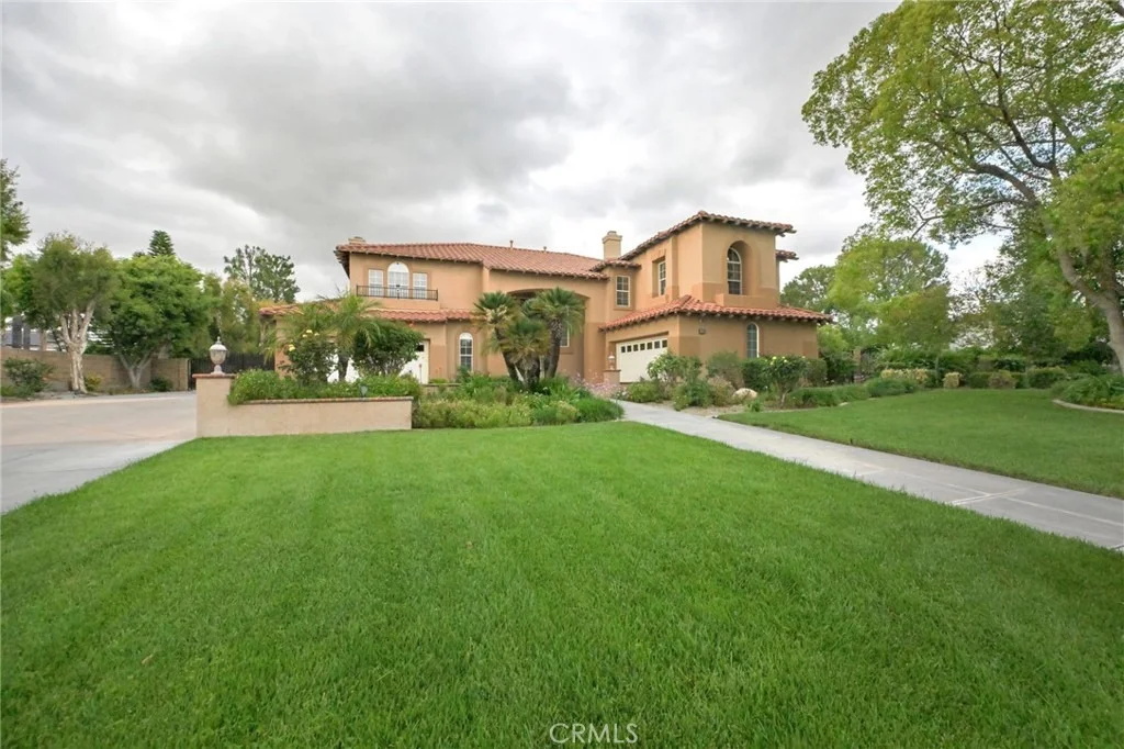 Photo of 1923 Century Avenue