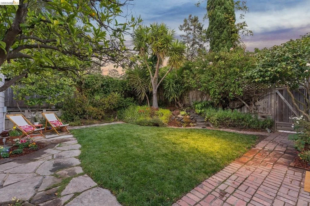 Photo of 5970 Rincon Dr
