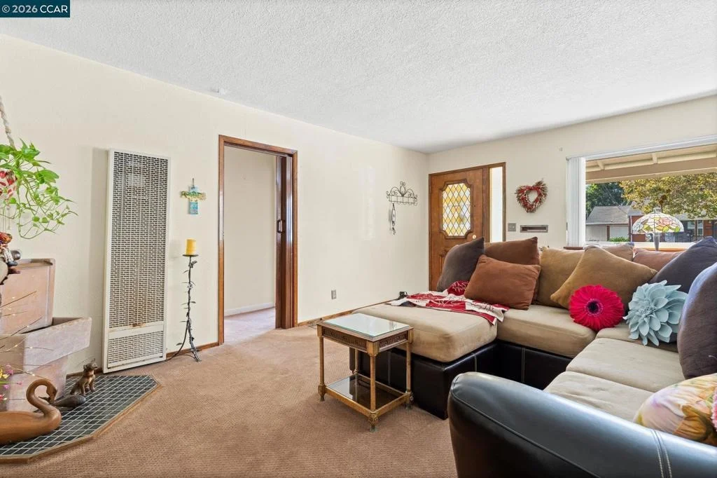 Photo of 2383 Mountain View Dr