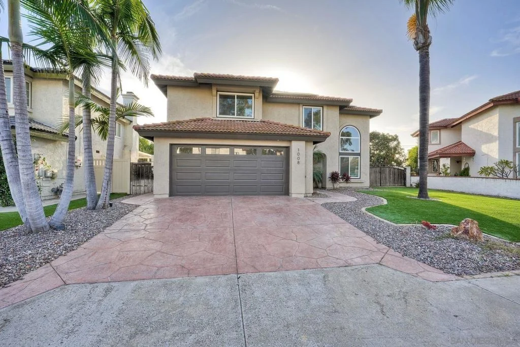 Photo of 1008 Red Oak