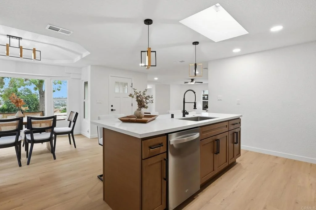 Photo of 1333 Helix Street