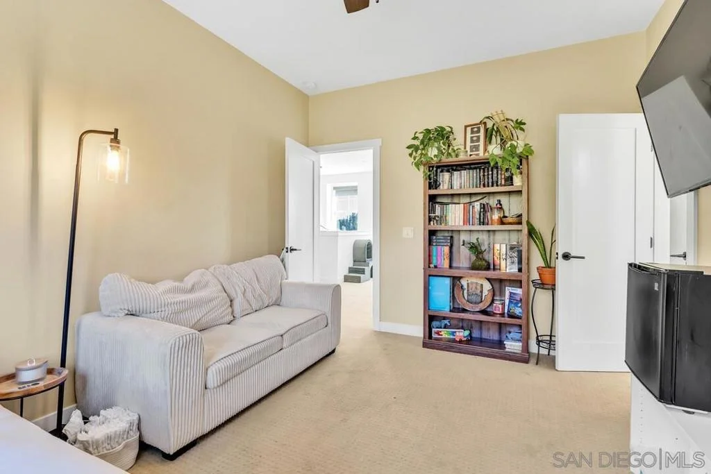 Photo of 10224 Noble Way