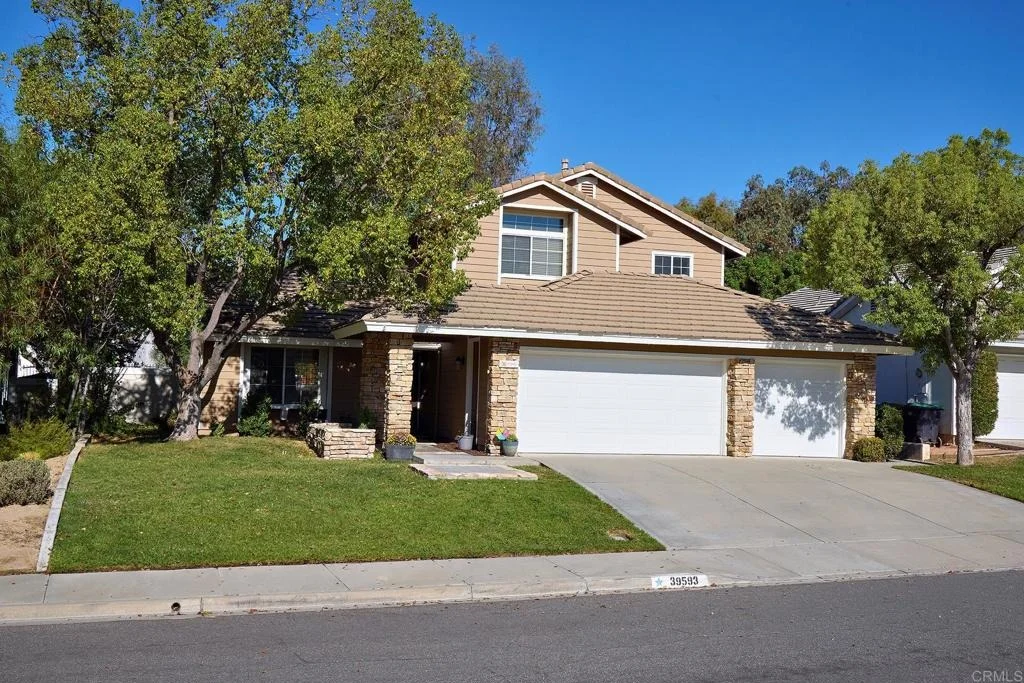 Photo of 39593 Willowbend Drive