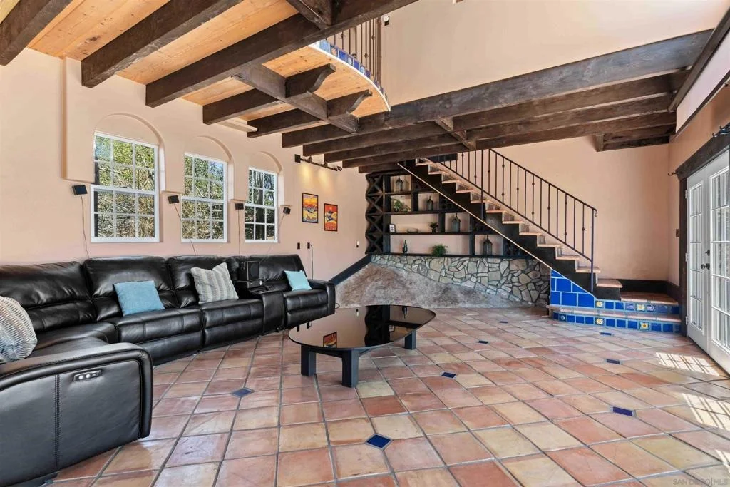 Photo of 2369 Vern Dr