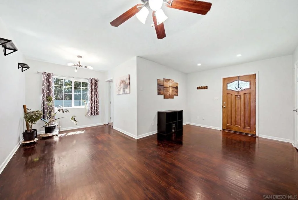 Photo of 8852 Railroad Ave