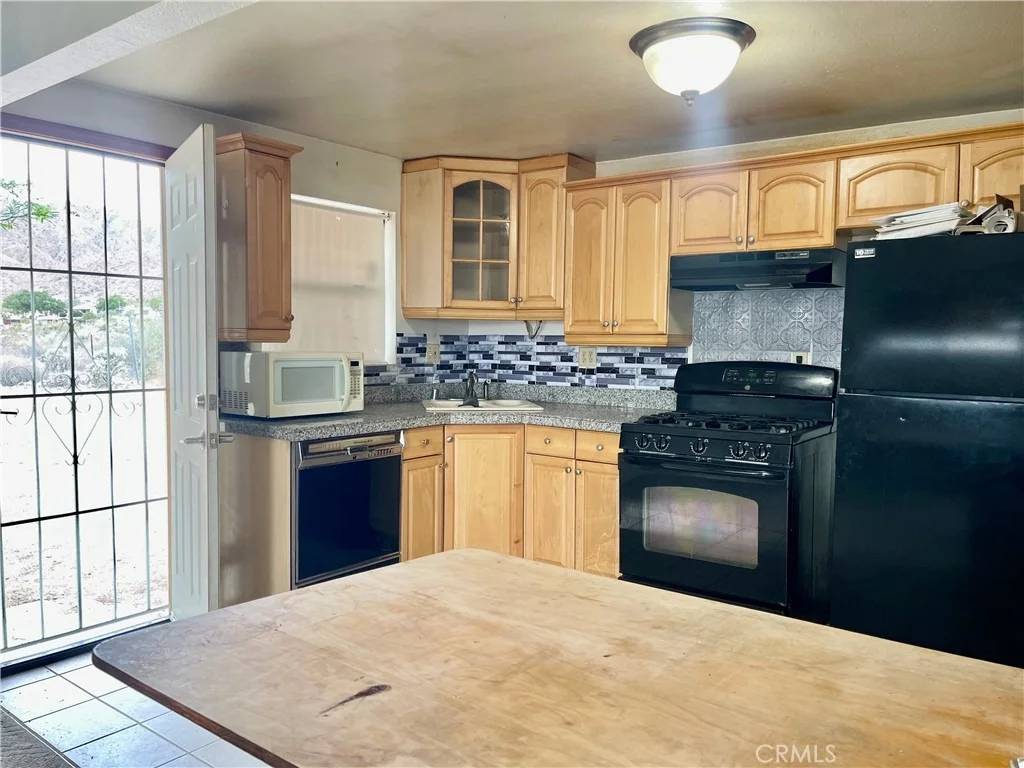 Photo of 52390 Altadena
