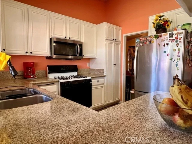 Photo of 37469 Cambridge Lane