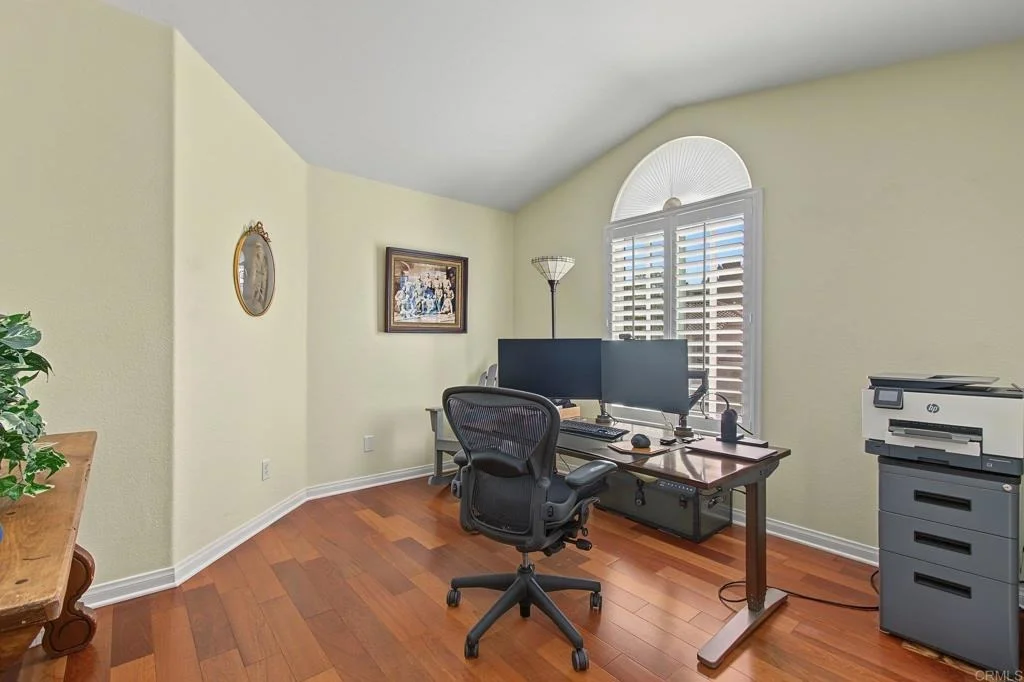 Photo of 1048 Torrey Pines Road