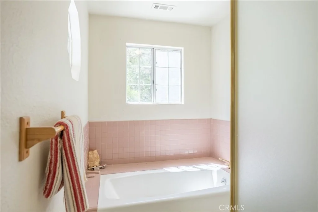Photo of 499 Bel Air Drive