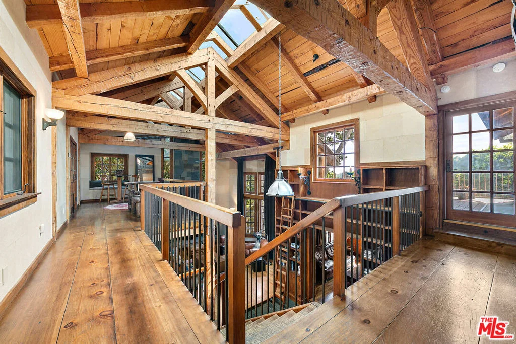 Photo of 8497 Harold Way