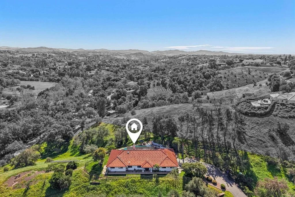 Photo of 707 S Live Oak Park Road