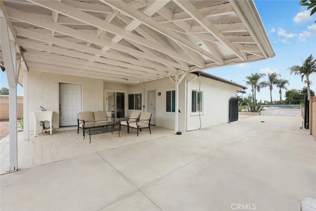 Photo of 5024 Baldwin Park Boulevard