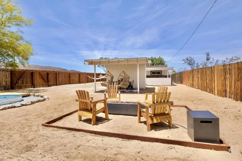 Photo of 6451 Mountain View Street